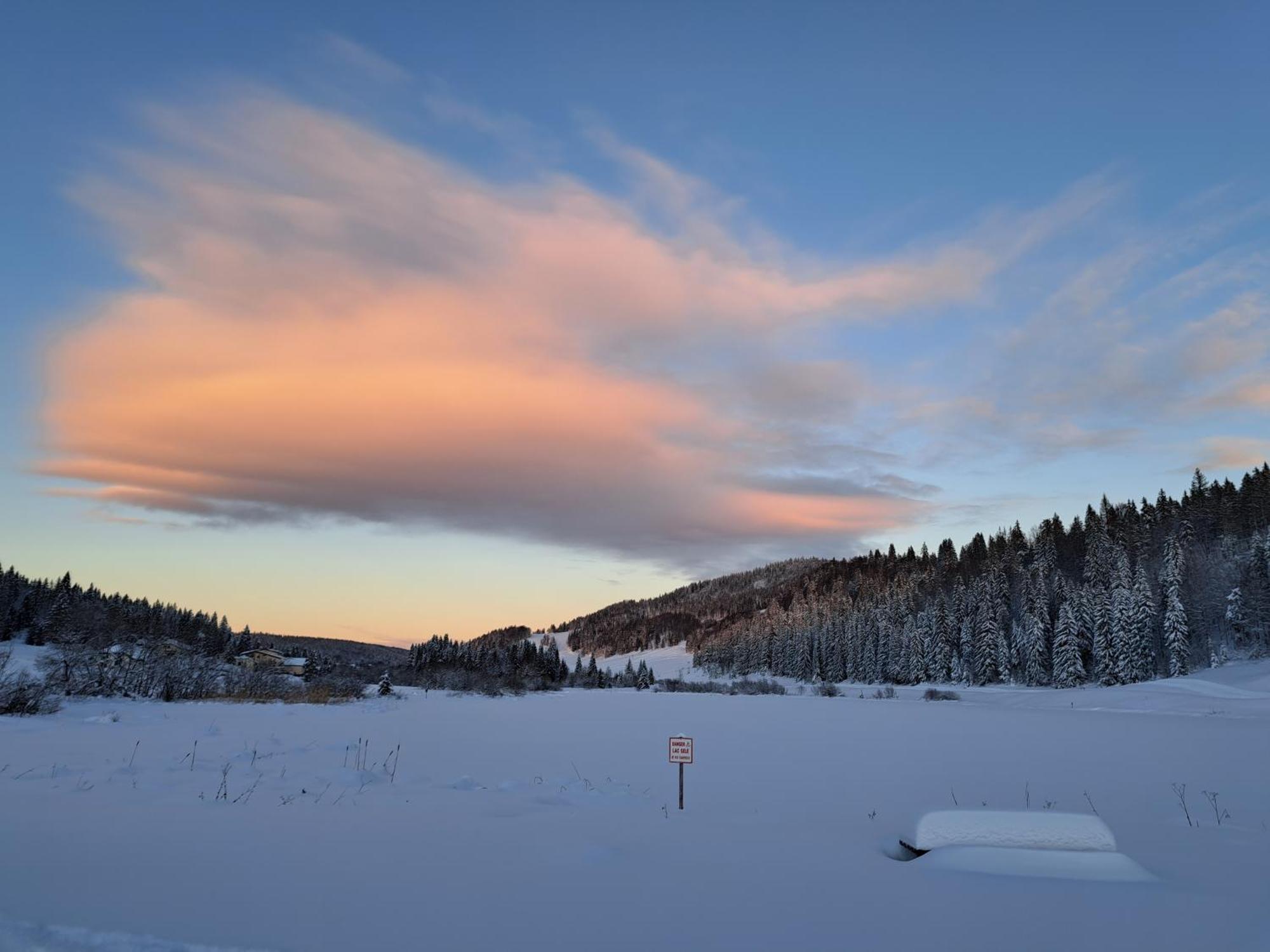 Au Coeur Du Lapidaire Septmoncel-Les-Molunes Exteriör bild